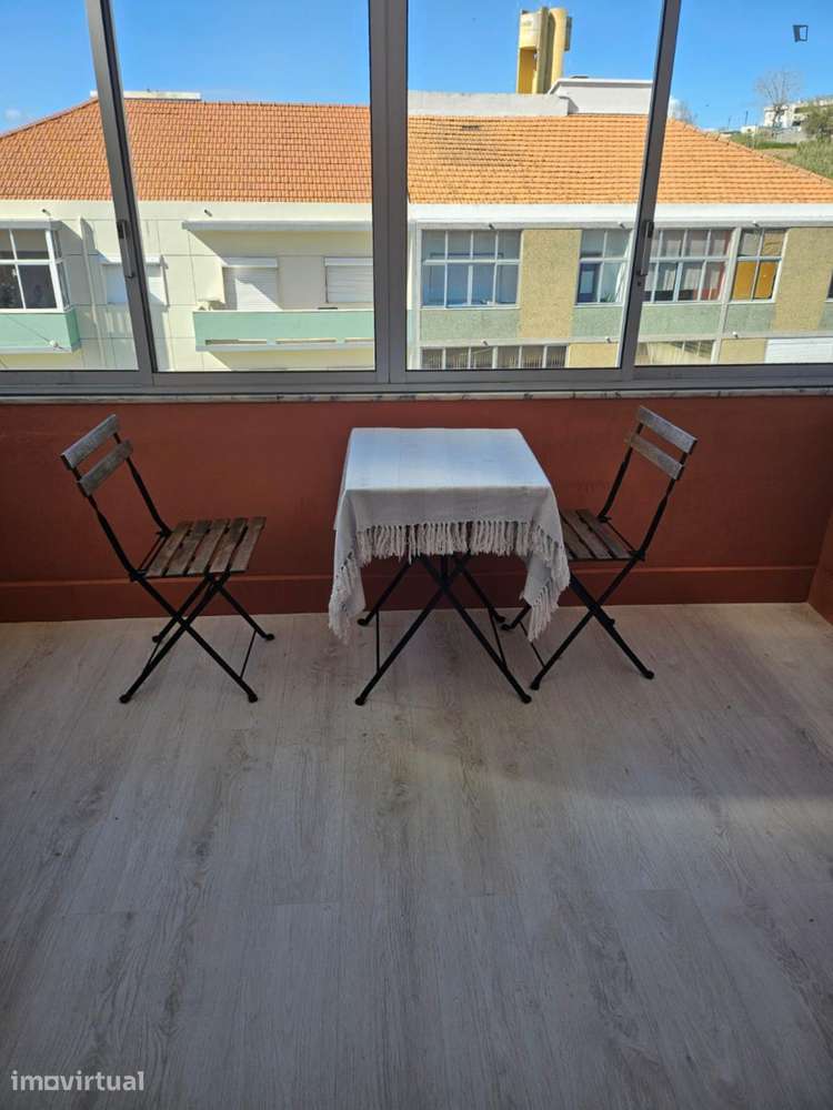 Quarto - localizado em Caparica Lisbon - Grande imagem: 2/7