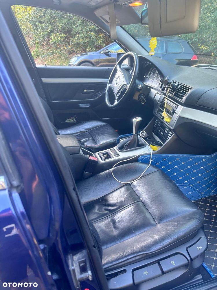 BMW Seria 5 520i - 11