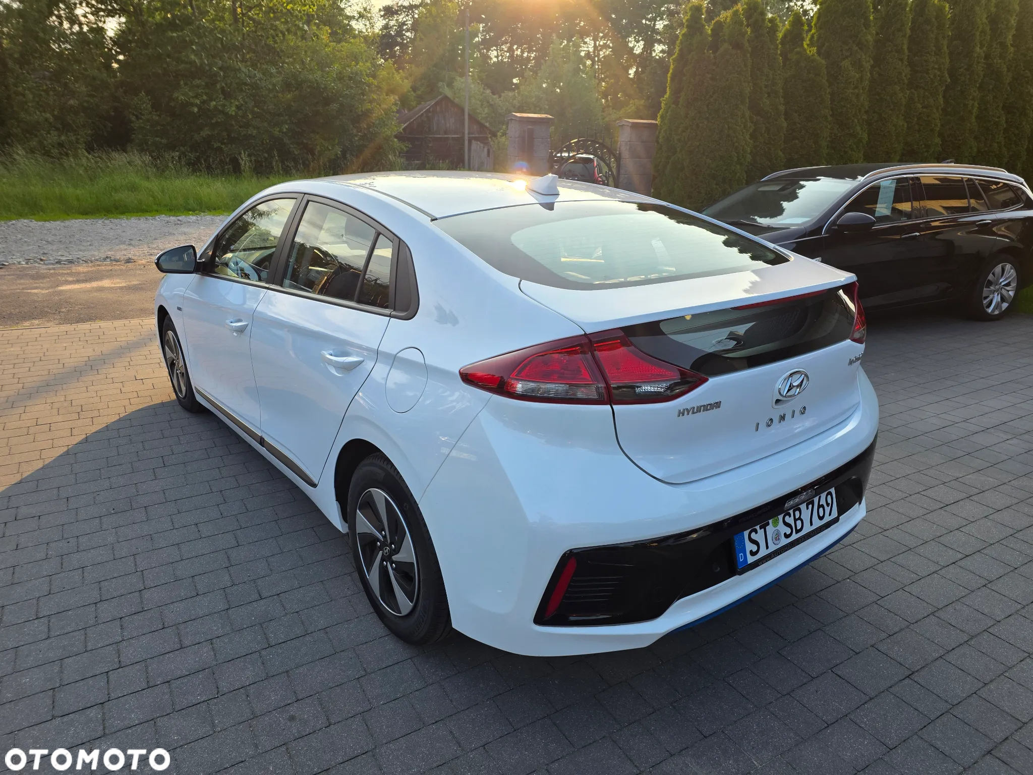 Hyundai IONIQ hybrid Business - 6