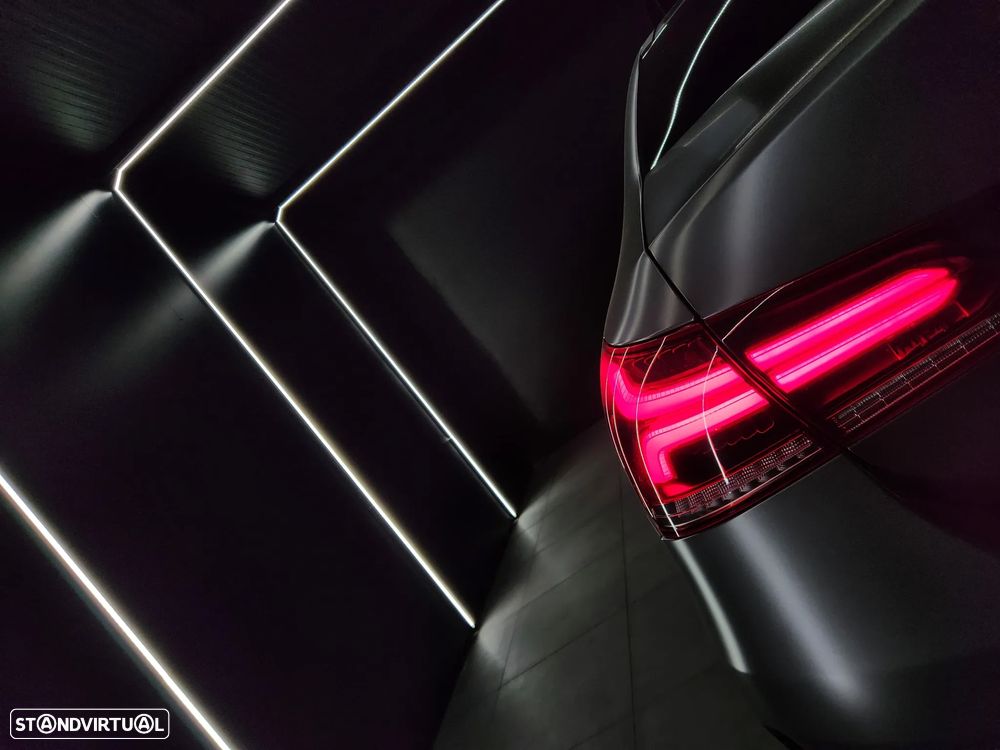 Mercedes-Benz A 250 Limousine e AMG Line - 27