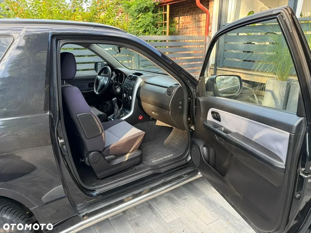 Suzuki Grand Vitara 1.6 - 18