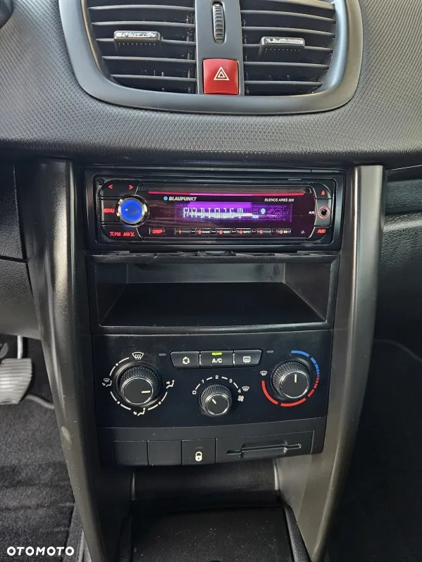 Peugeot 207 - 14