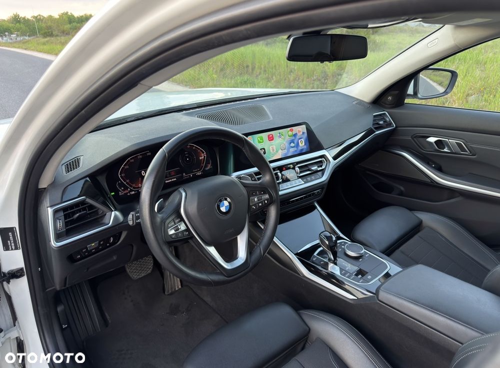 BMW Seria 3 320d MHEV Sport Line - 33