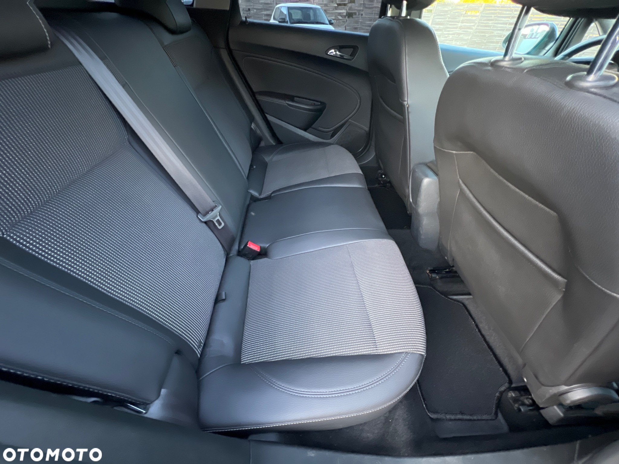 Opel Astra 2.0 CDTI ecoFLEX Start/Stop Exklusiv - 15