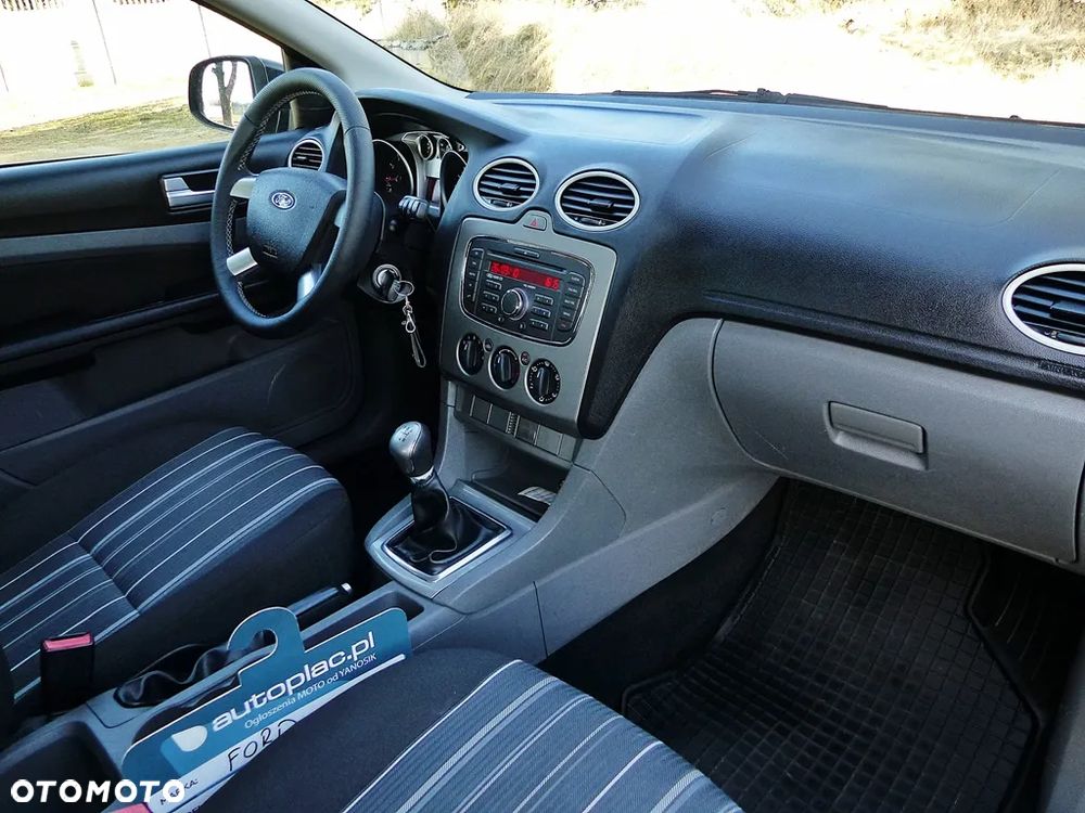 Ford Focus 1.6 Silver X - 24