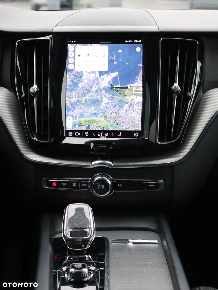 Volvo XC 60 B5 B AWD Plus Dark - 13