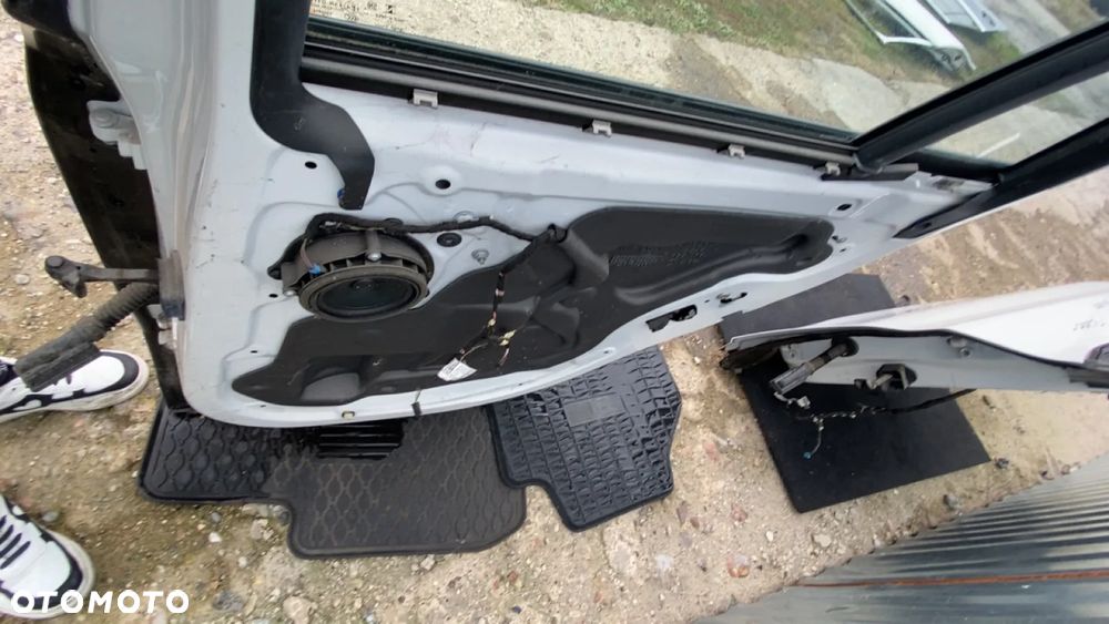 DRZWI PRAWY TYŁ BMW F48 KOLOR A300 - 6