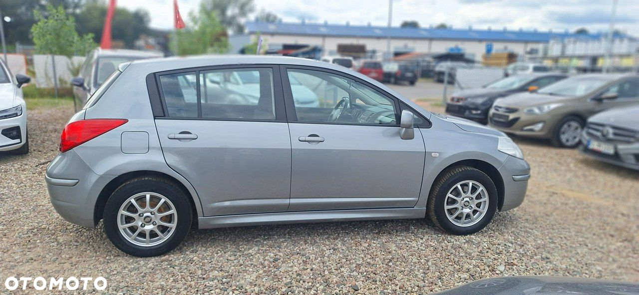 Nissan Tiida - 5