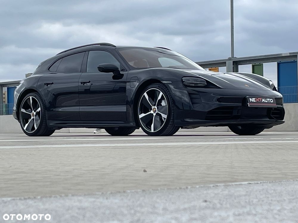 Porsche Taycan Turbo - 14