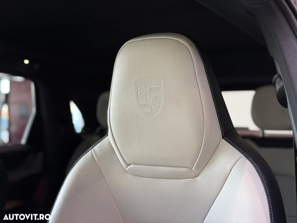 Porsche Cayenne - 10