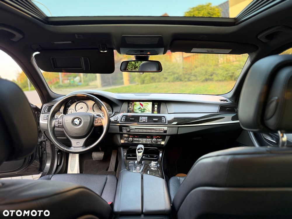 BMW Seria 5 535i Sport-Aut - 12