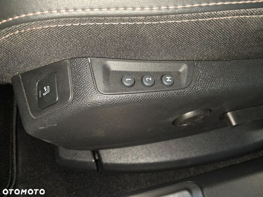Peugeot 5008 - 19