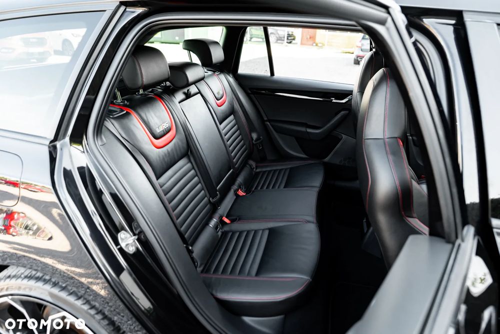 Skoda Octavia 2.0 TSI RS 230 - 23