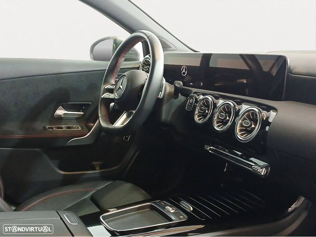 Mercedes-Benz A 250 e AMG Line - 11
