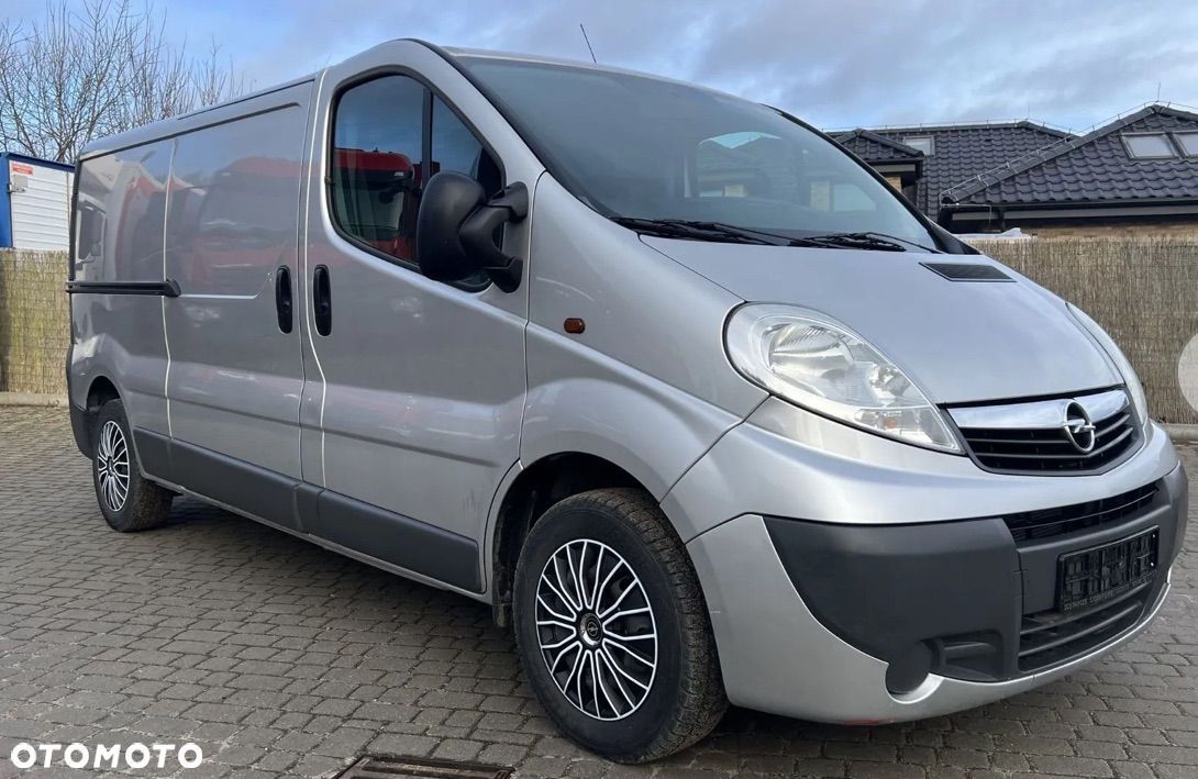 Opel Vivaro Blaszak - 1