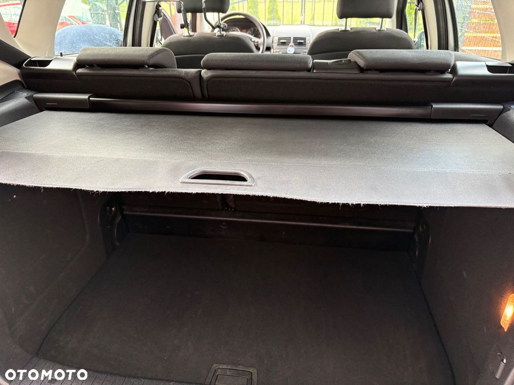 Mercedes-Benz Klasa A 160 BlueEFFICIENCY Avantgarde - 16