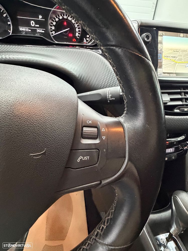 Peugeot 208 1.2 PureTech Allure EAT6 - 14