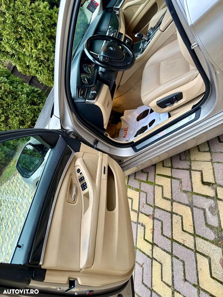 BMW Seria 5 520d Aut. Luxury Line - 11