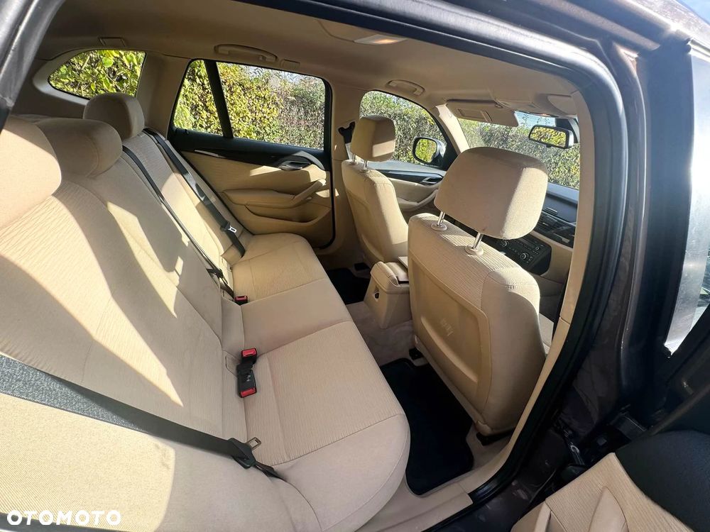 BMW X1 sDrive18d - 13