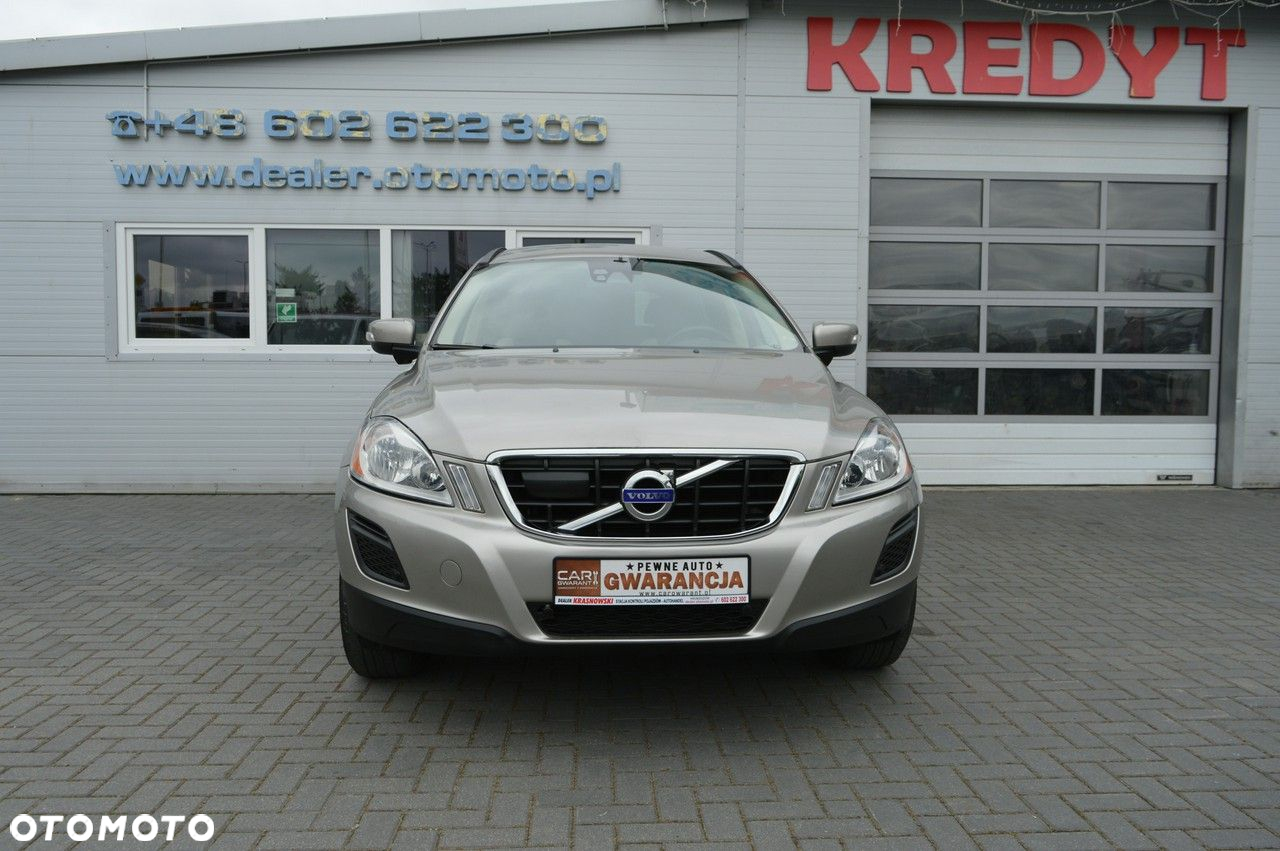 Volvo XC 60 D3 Momentum - 8