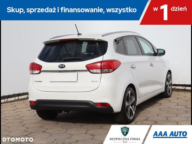 Kia Carens - 6