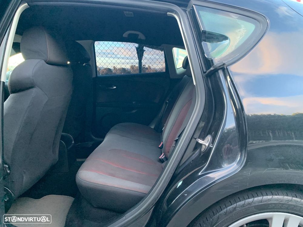 SEAT Leon 2.0 TDI FR DPF - 21