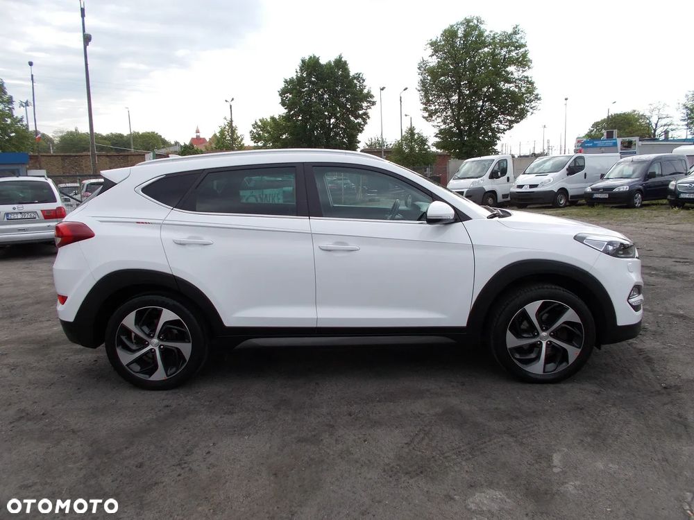 Hyundai Tucson 1.7 CRDI BlueDrive GO 2WD - 5
