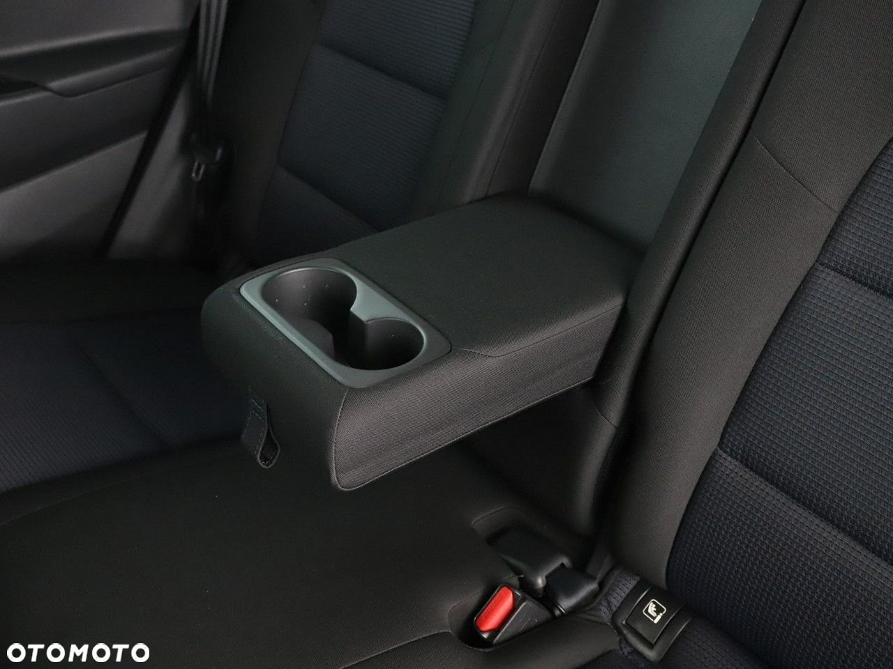 Hyundai Tucson 1.7 CRDI BlueDrive Style 2WD - 35