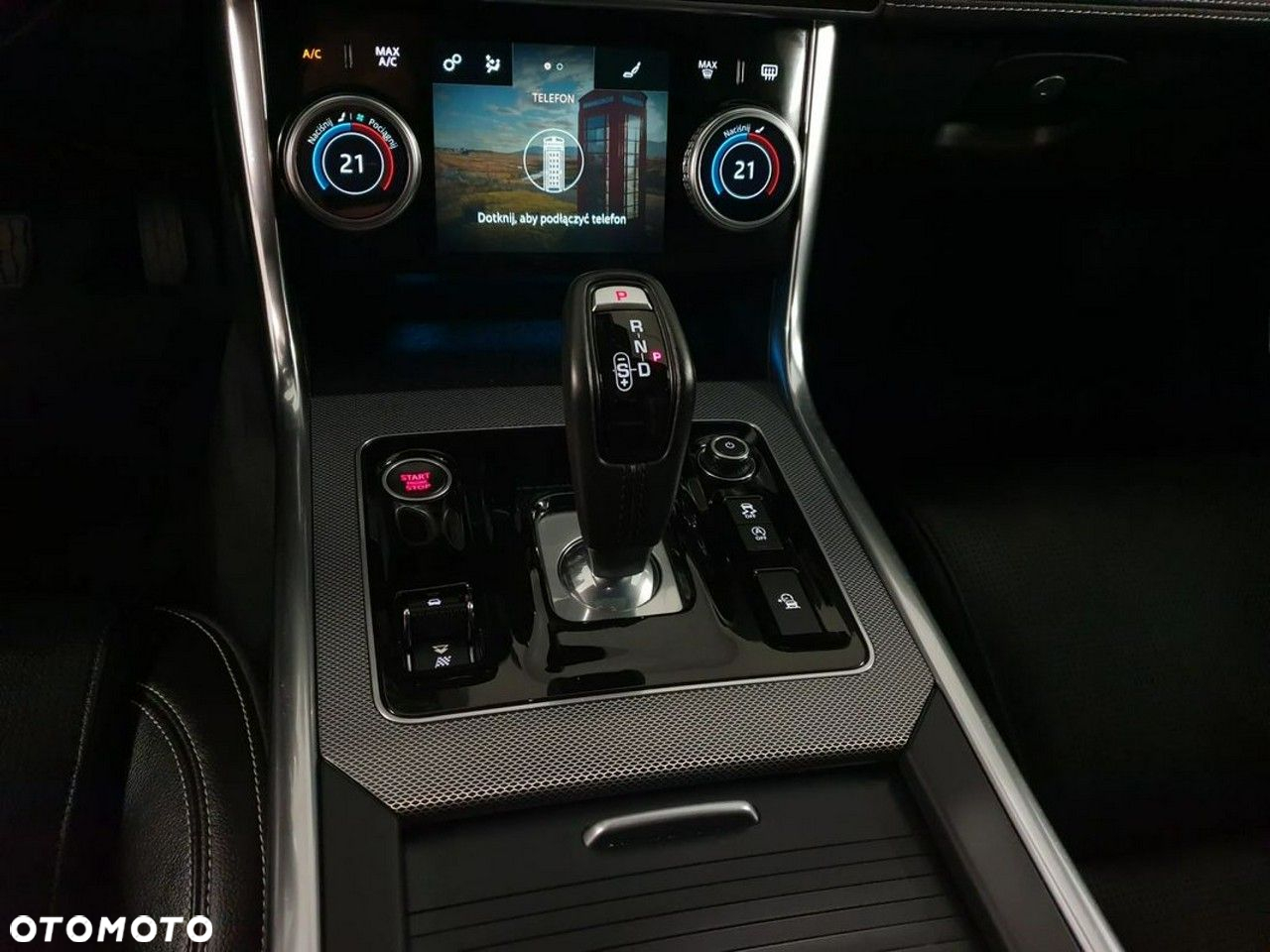 Jaguar XE 2.0 D180 R-Dynamic SE - 33