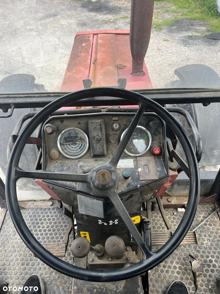 Case IH 833 - 8