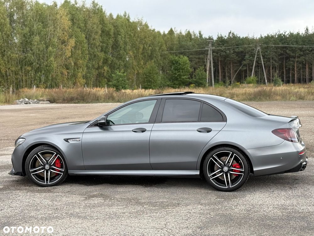 Mercedes-Benz Klasa E AMG 63 S 4Matic AMG Speedshift 9G-MCT Edition 1 - 23