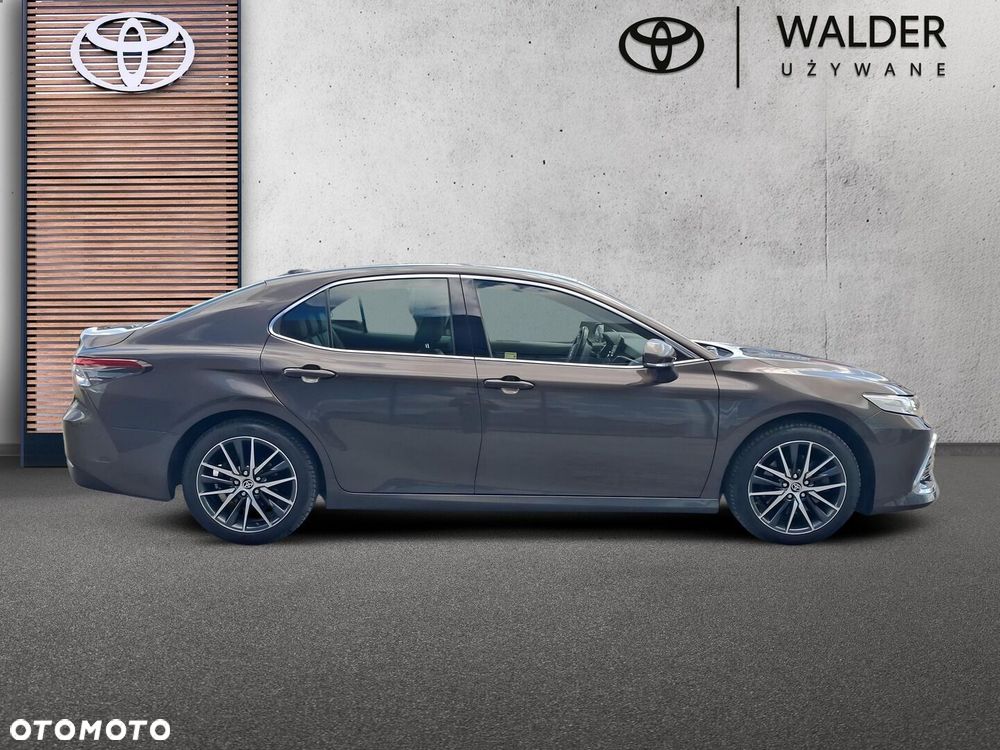 Toyota Camry 2.5 Hybrid Executive CVT - 8