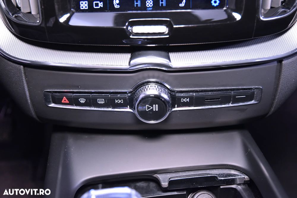 Volvo XC 60 ver-b4-mhev-at8-fwd-momentum - 18