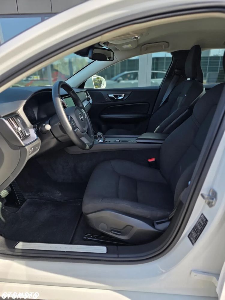 Volvo V60 B3 B Momentum Pro - 23