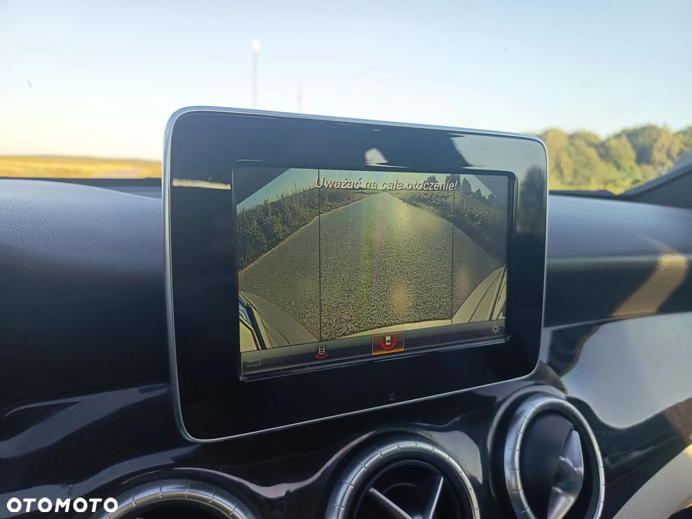 Mercedes-Benz CLA 250 7G-DCT AMG Line - 14
