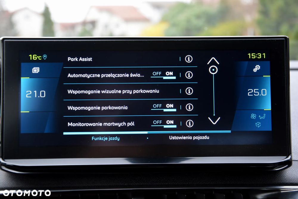 Peugeot 3008 1.6 PureTech HYbrid4 GT Line S&S EAT8 - 32