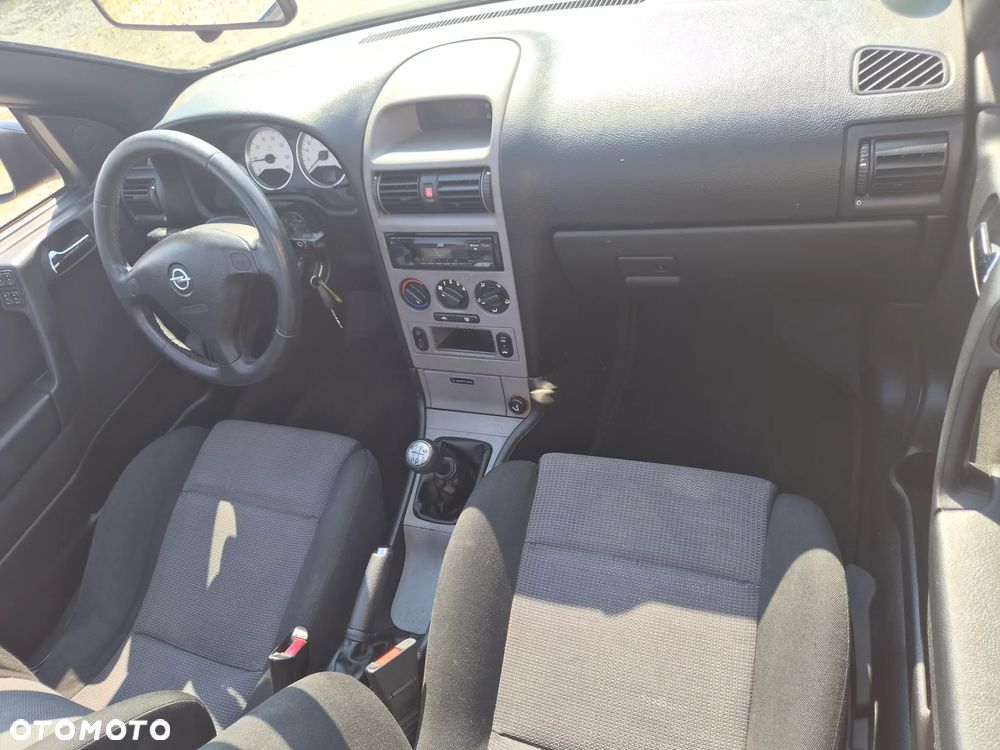 Opel Astra 1.6 - 12