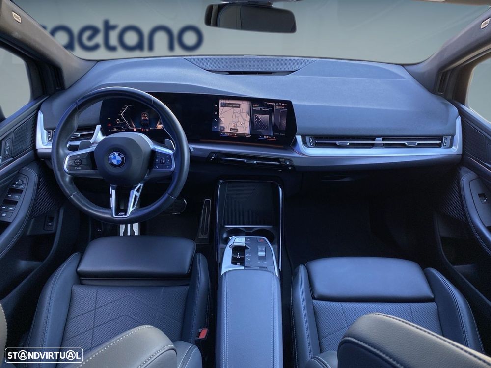 BMW 218 Active Tourer d Pack M Auto — photo 4
