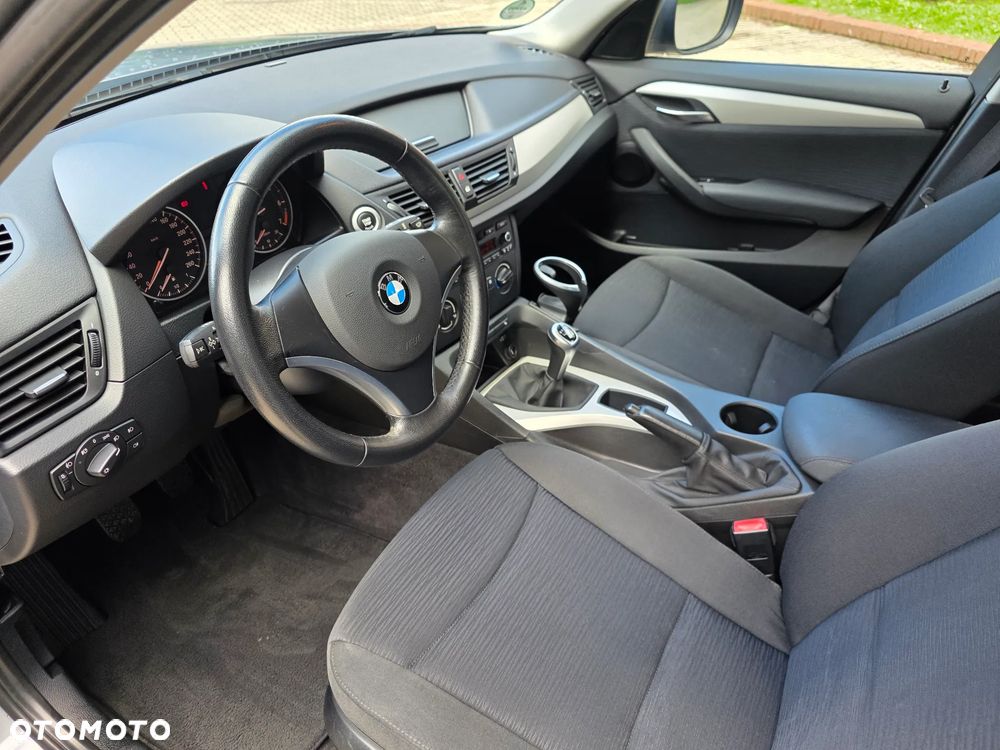 BMW X1 sDrive18i - 14