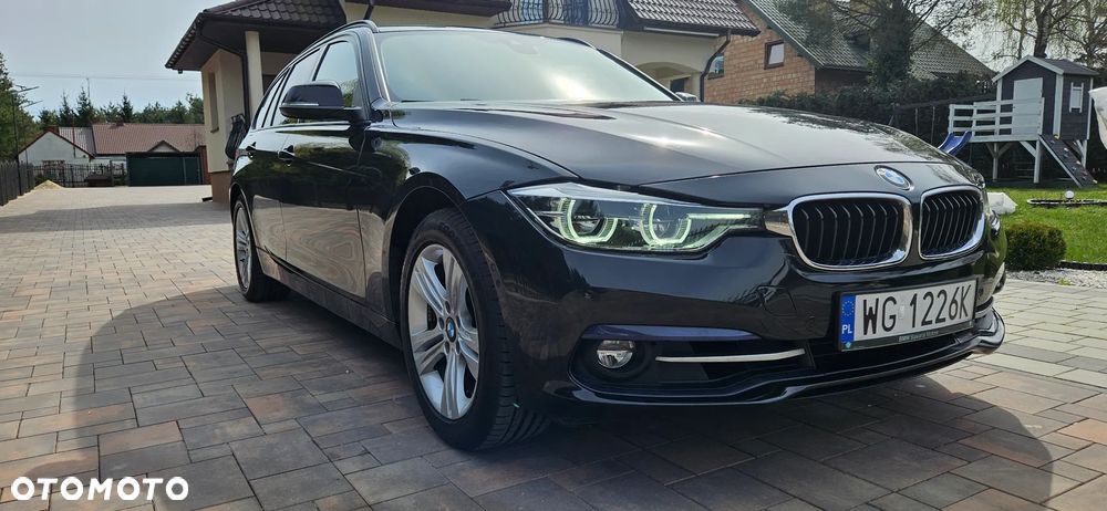 BMW Seria 3 320i - 35