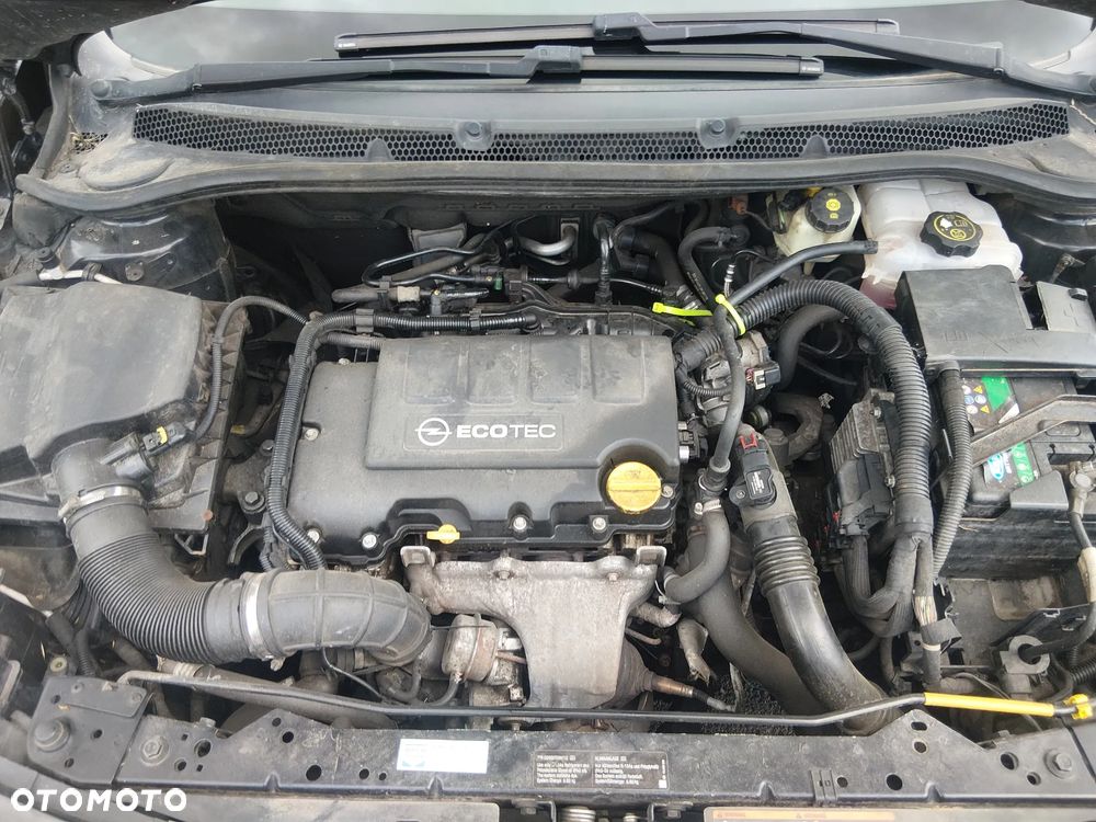 Opel Astra 1.4 T Enjoy - 10