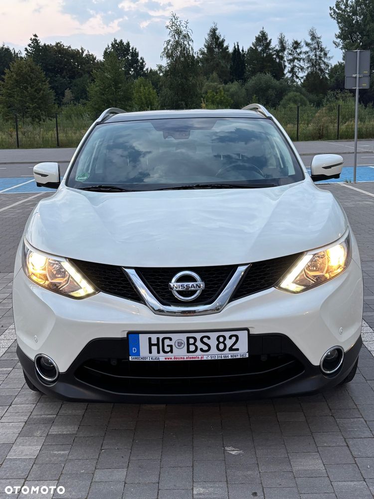 Nissan Qashqai 1.6 dCi 4 x 4 DPF Start/Stop tekna - 2