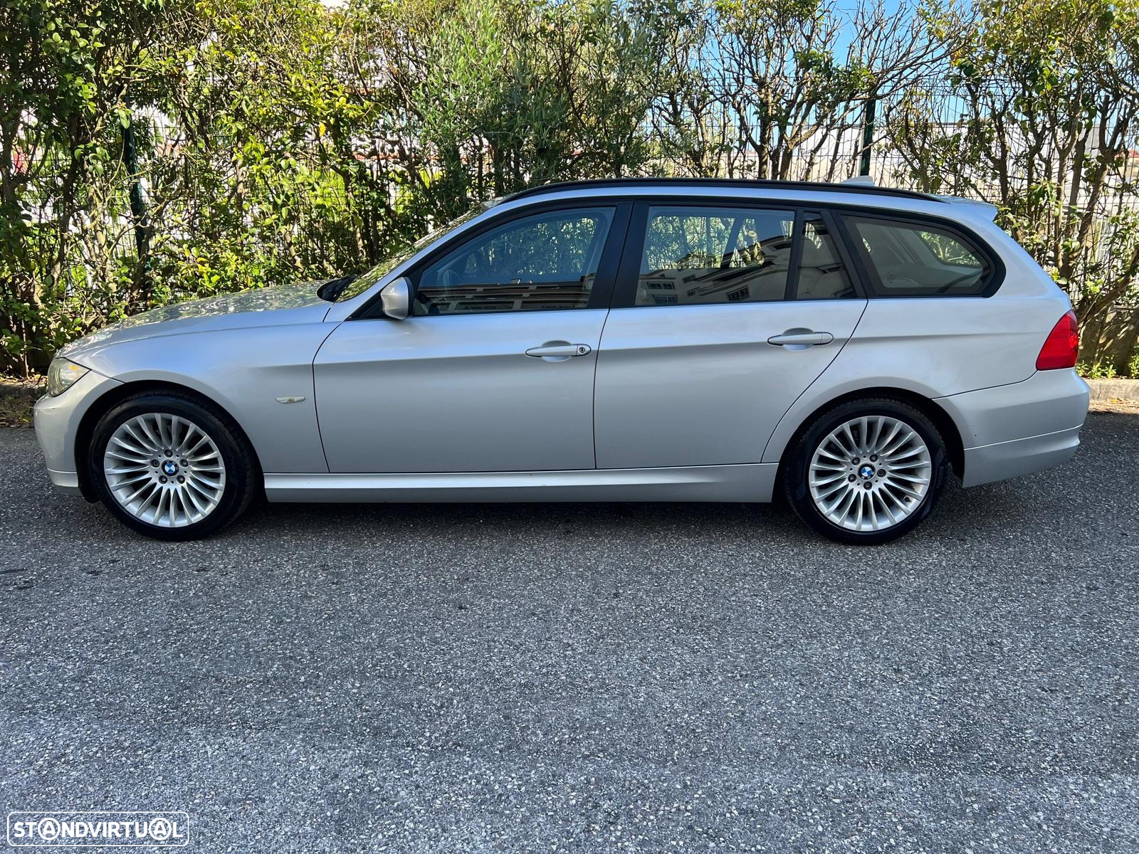 BMW 318 d Touring - 11