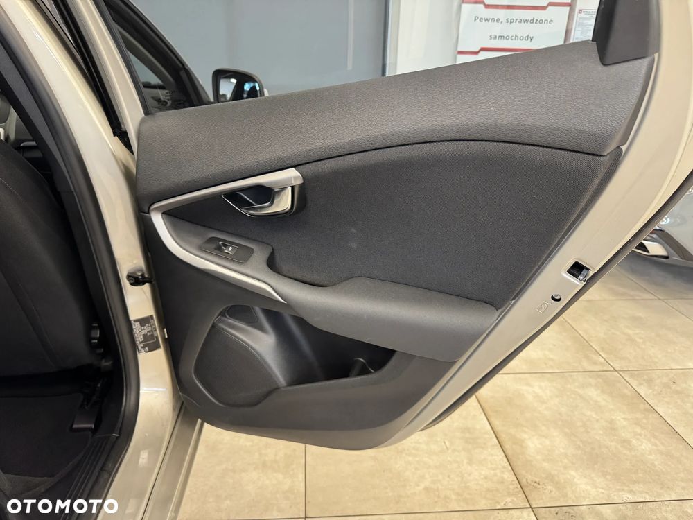 Volvo V40 T3 Drive-E Kinetic - 10