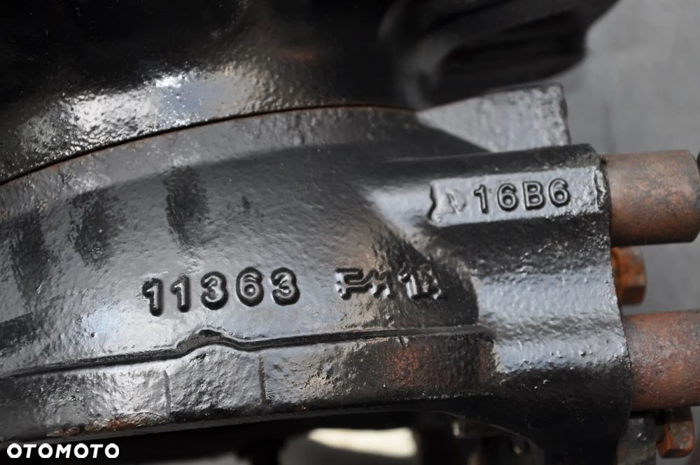 ZWOLNICA ZWROTNICA PRZÓD MASSEY FERGUSON 7480 6485 6480 NR 16B6 / 11362 / 11363 - 4