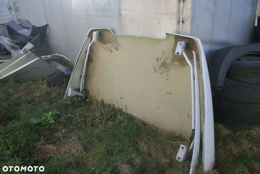 Spoiler Mercedes Atego