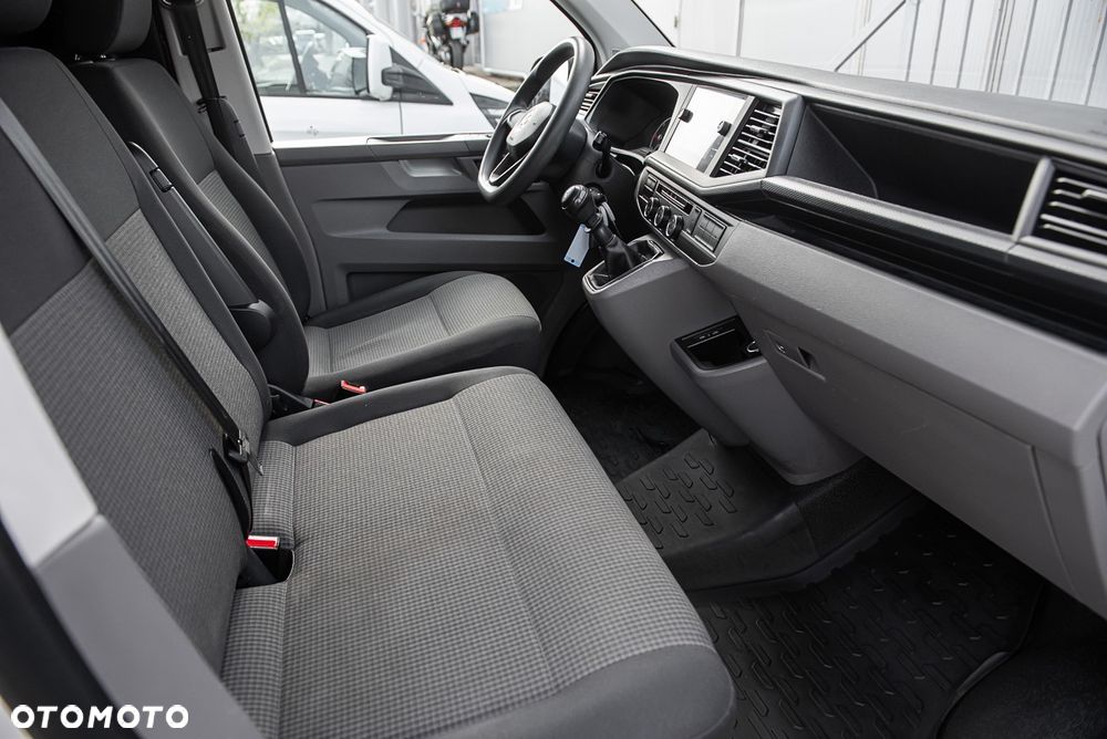 Volkswagen Transporter 6.1 - 24