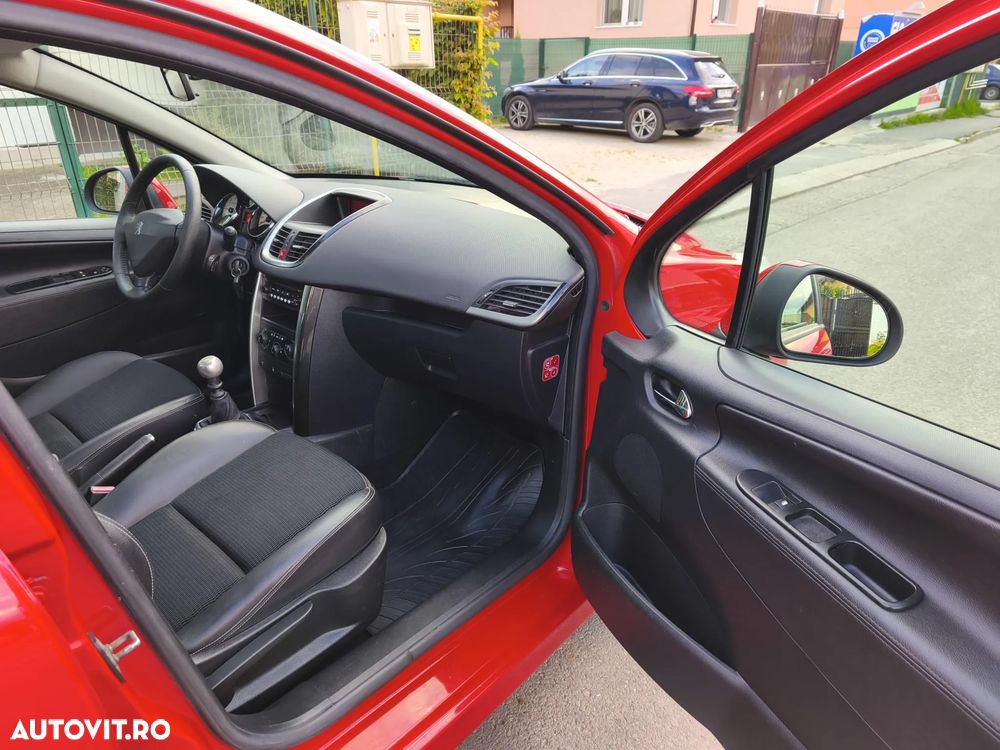 Peugeot 207 - 12
