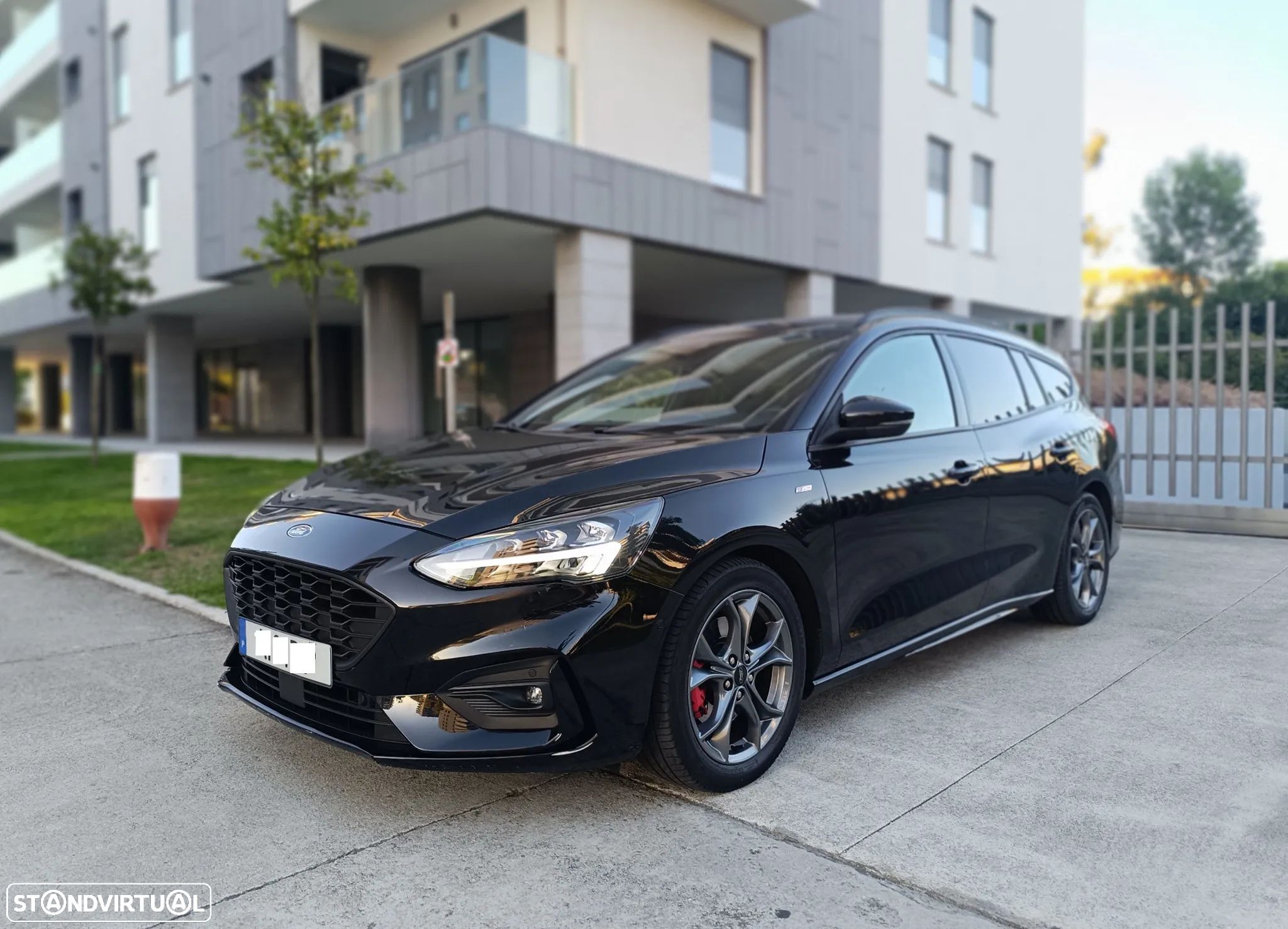 Ford Focus SW 1.0 EcoBoost MHEV ST-Line X - 1