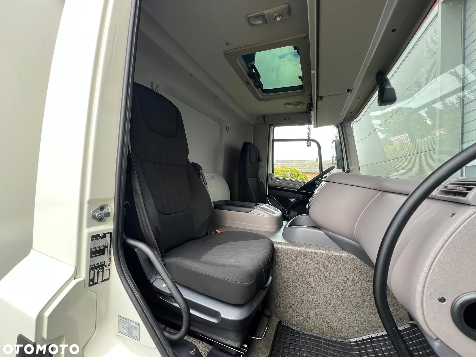 DAF CF 370 EURO 6 CHŁODNIA MROŹNIA + WINDA + DRZWI - 19